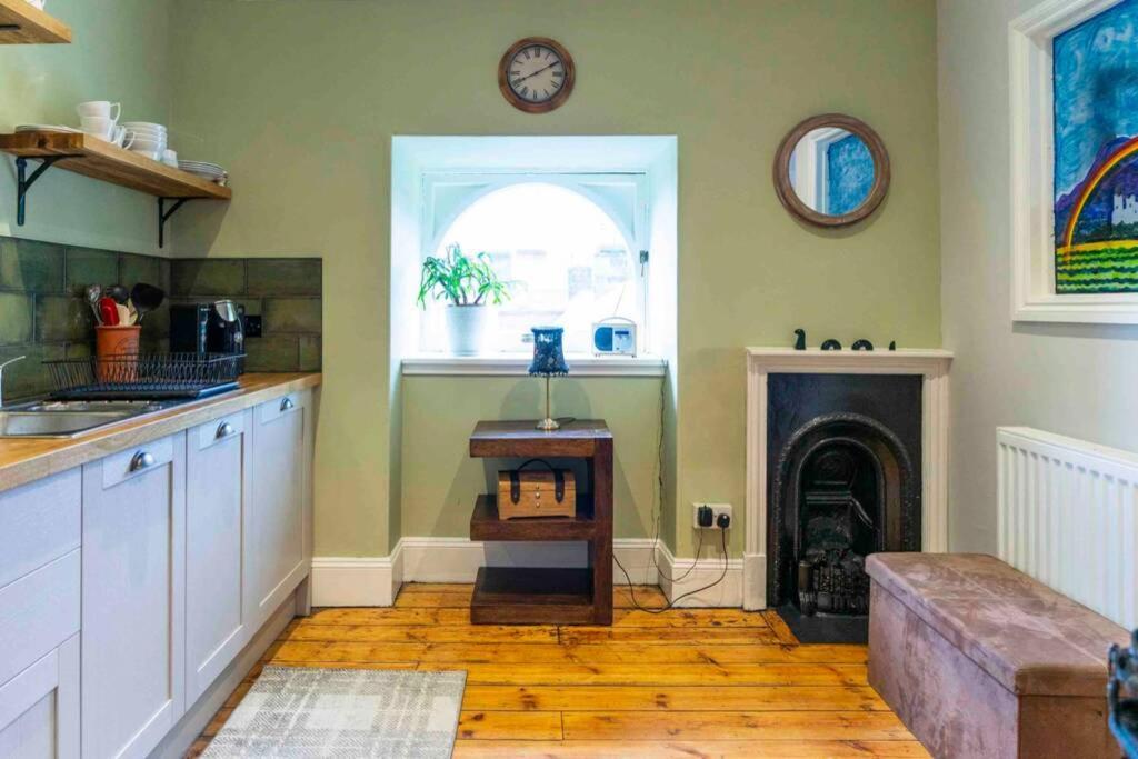 Spacious City Centre Apartment Full Of Character Inverness Buitenkant foto