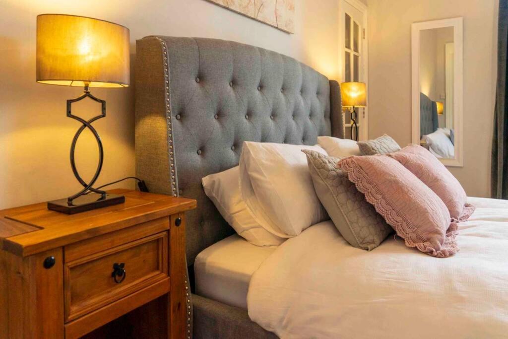 Spacious City Centre Apartment Full Of Character Inverness Buitenkant foto