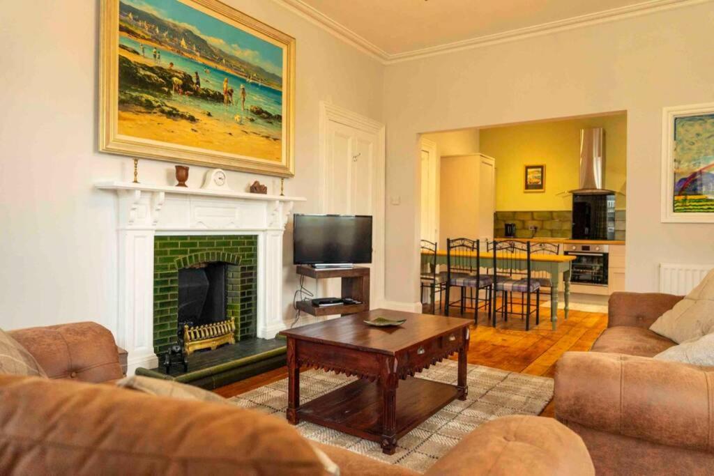 Spacious City Centre Apartment Full Of Character Inverness Buitenkant foto